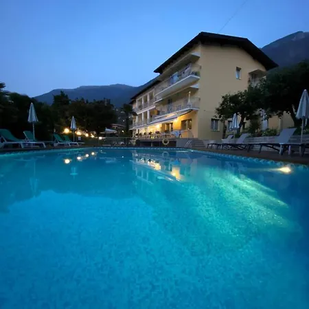 Casa Serena 2* Мальчезіне